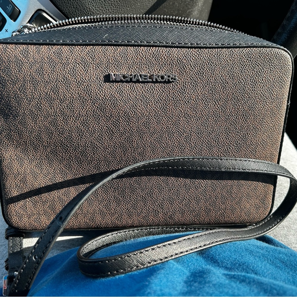 Michael Kors Jet Set Large Logo Crossbody